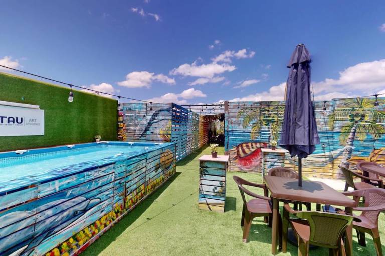Hotel Tau Art Residence