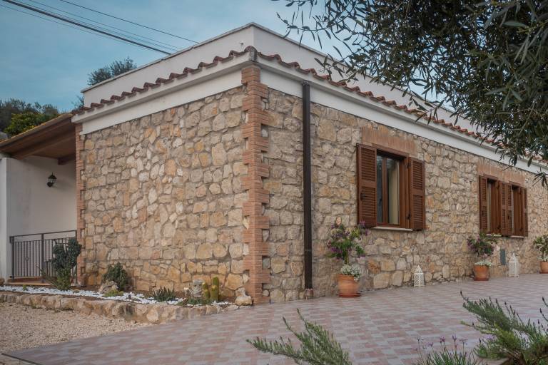 Bauernhof mit Hund in Sonnino, Latium f&uuml;r max. 2 Personen