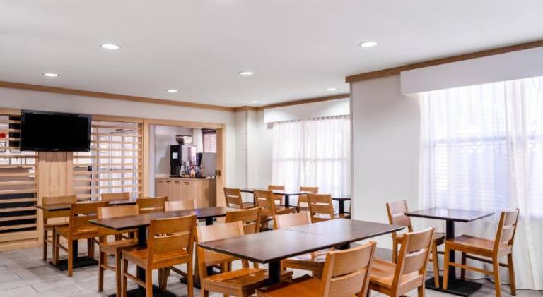Garner Hotel Gillette South By IHG — photo 4