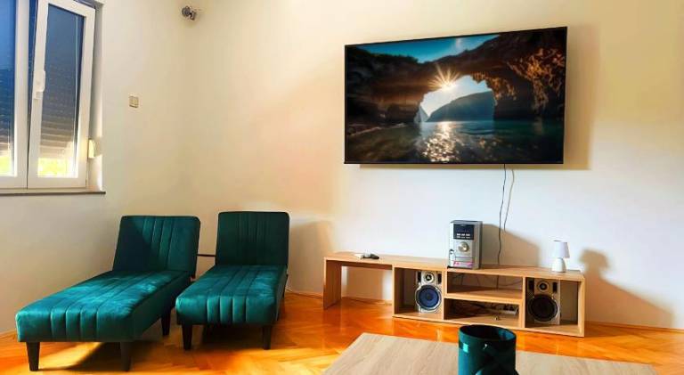 Pomalo Retreat, Your Calm Escape Near the City, Sunlit Terrace, Space & Comfort and Parking — photo 2