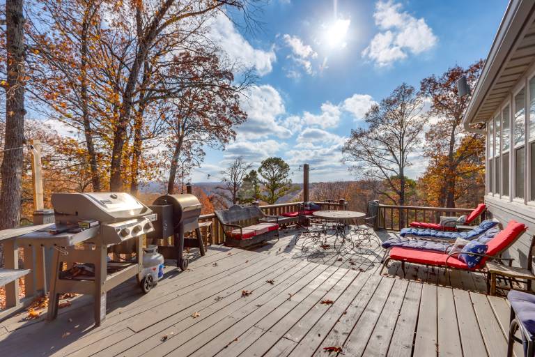 Surrounding Lake Views! Eureka Springs Home — photo 4