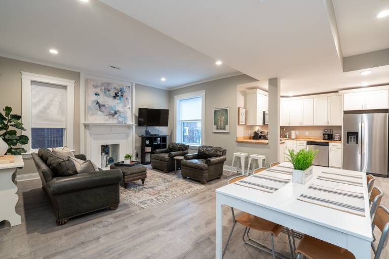 Historic 3BR Near Barnes Jewish Hospital Walkable CWE Dog-Friendly — photo 4