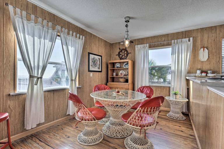 Fernandina Cottage w/ Deck + Direct Beach Access! — photo 3
