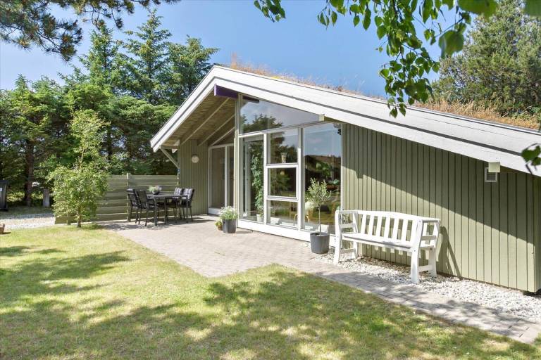 Ferienhaus mit Hund in Rødhus f&uuml;r max. 6 Personen