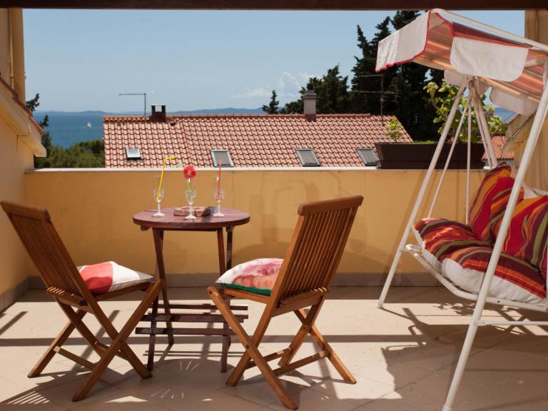 Rental apartment with terrace & grill | Next to Ivan Meštrović Gallery | Pet-friendly — photo 2