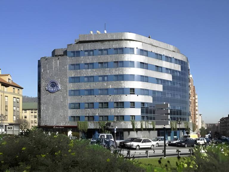 Serviced apartment with terrace | Dogs allowed in Oviedo