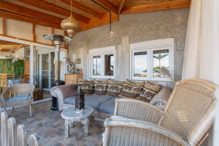 Fully equipped lovely vacation home with grill, yard & pool | Garden view | Perfect for remote work | Pets allowed — photo 4