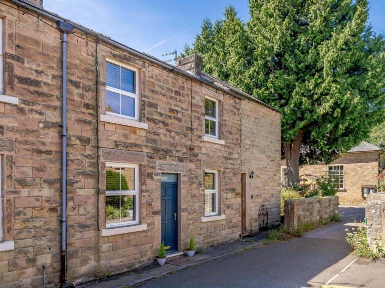 Fully equipped beautiful cottage with yard | Pet-friendly in Bakewell