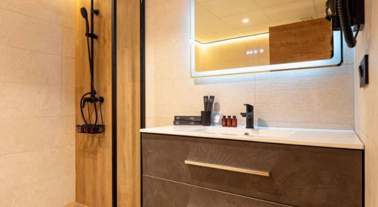 Serviced apartment with 2 rooms for 6 persons — photo 3
