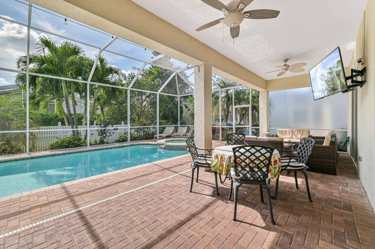 House Naples