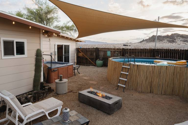 Twentynine Palms Desert Oasis w/ Pool & Hot Tub! — photo 2