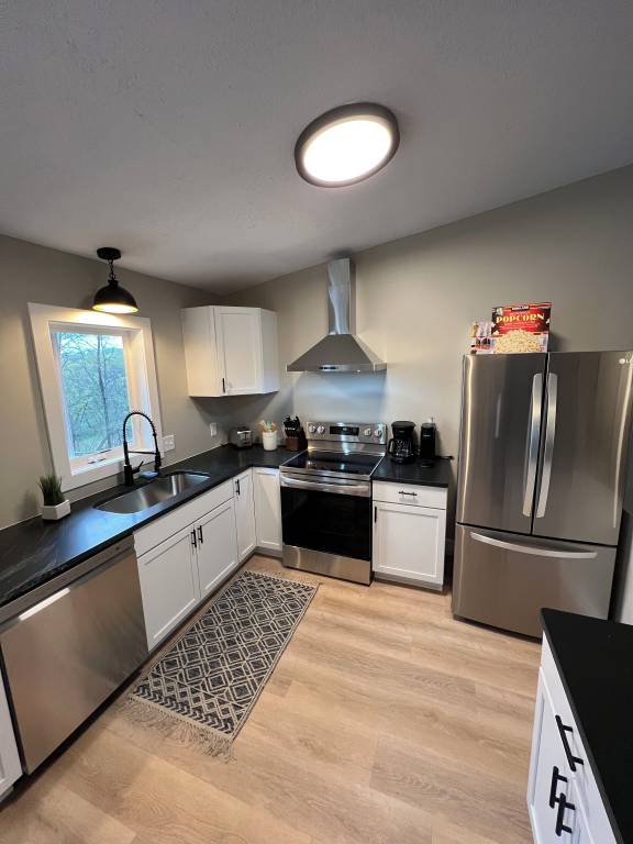 House  Lakeville