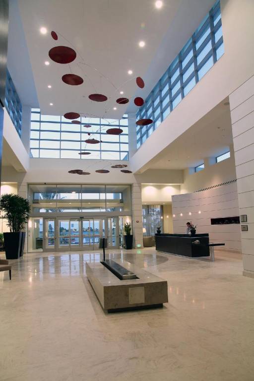 Embassy Suites by Hilton Ontario Airport — photo 2