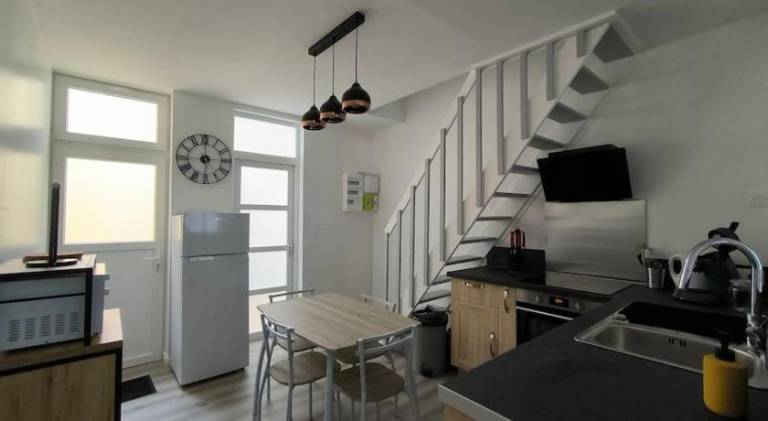 House | Beach nearby | Pet-friendly — photo 4