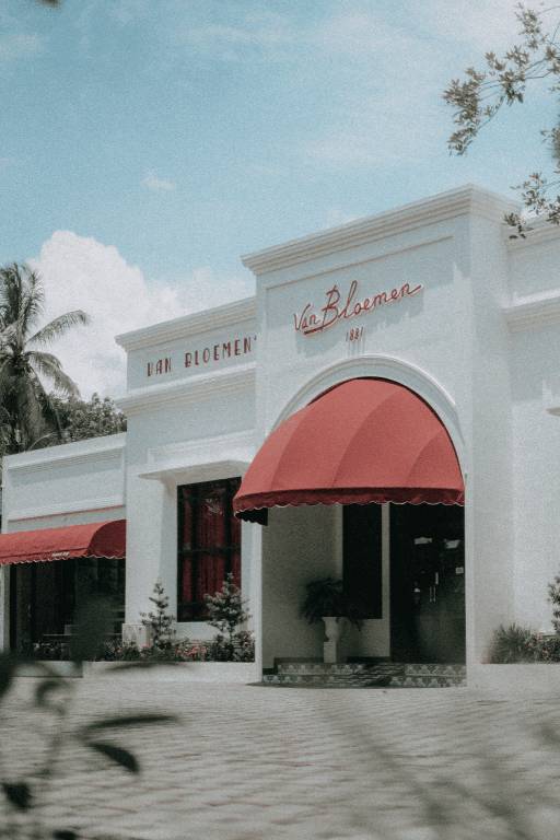 Van Bloemen 1881 Resort