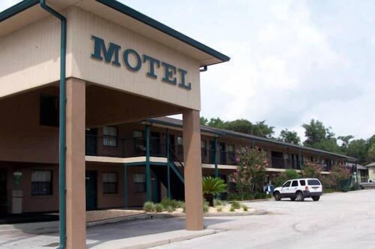 Dinner Bell Motel — photo 3