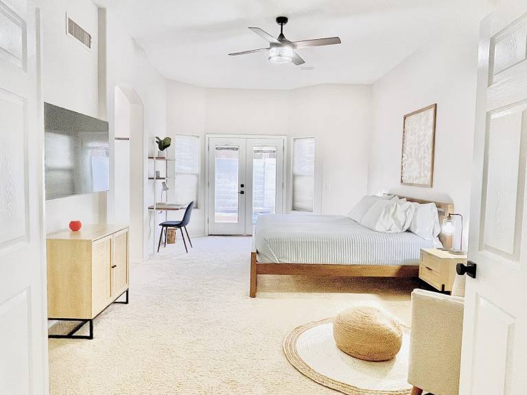 House with garden & private pool in Gilbert, AZ
