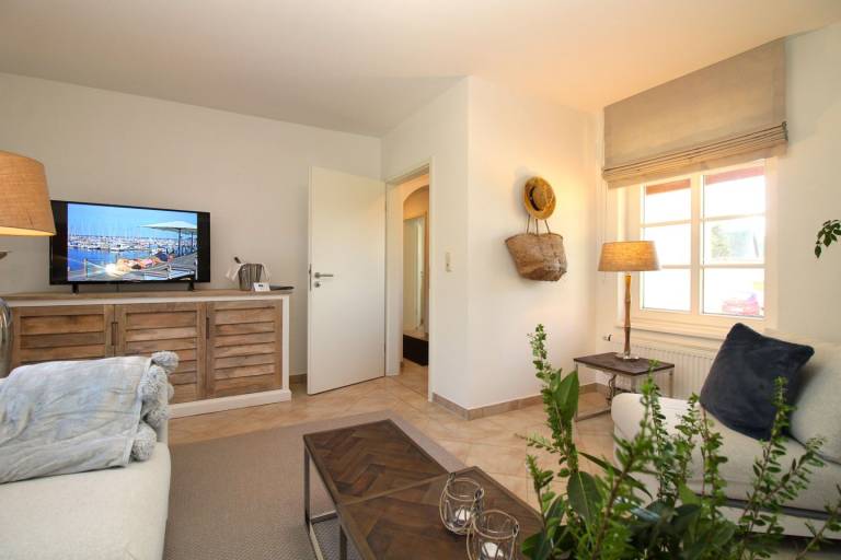 Hof Dornbusch WE 1: für 2 Personen / ca. 55 m² / Hund auf Anfrage möglich — photo 4