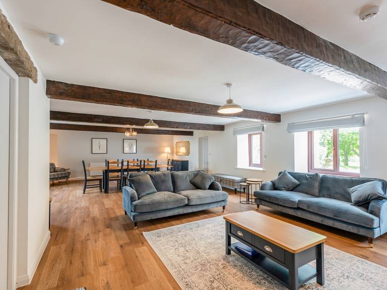 Family-friendly wonderful cottage with yard | Dogs allowed — photo 2