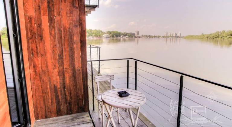 ArkaBarka 2- Floating Dream Rooms and Apartments — photo 4