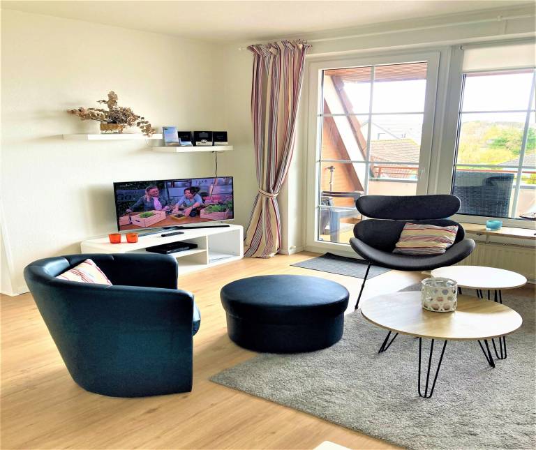 Holiday apartment with garden — photo 4