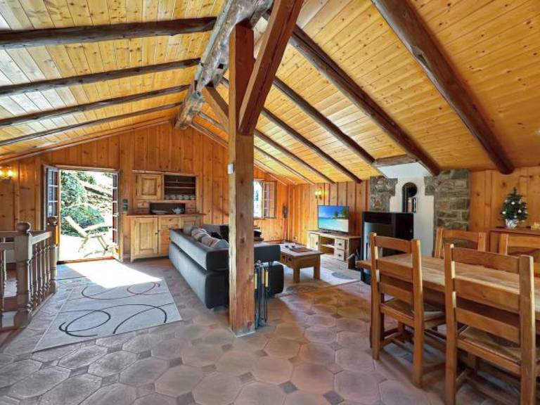 Vacation home with barbecue, patio & garden — photo 5