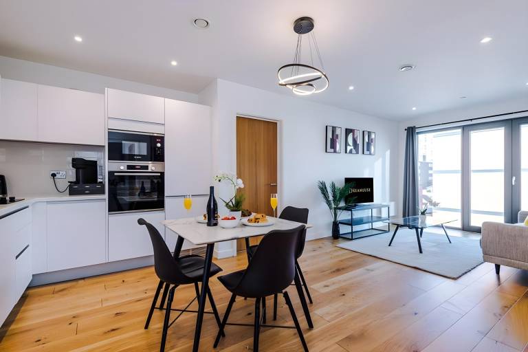 Fully equipped rental apartment | Suitable for remote work | Pets are welcome — photo 3