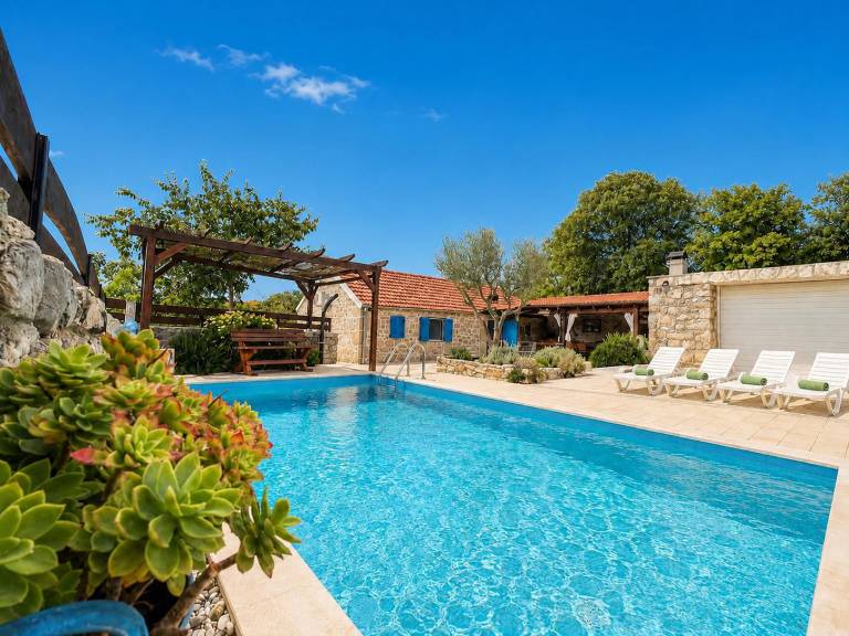 Ferienhaus in Kruševo, Obrovac, Kroatien für max. 2 Personen Ferienhaus in Kruševo, Obrovac, Kroatien für max. 2 Personen