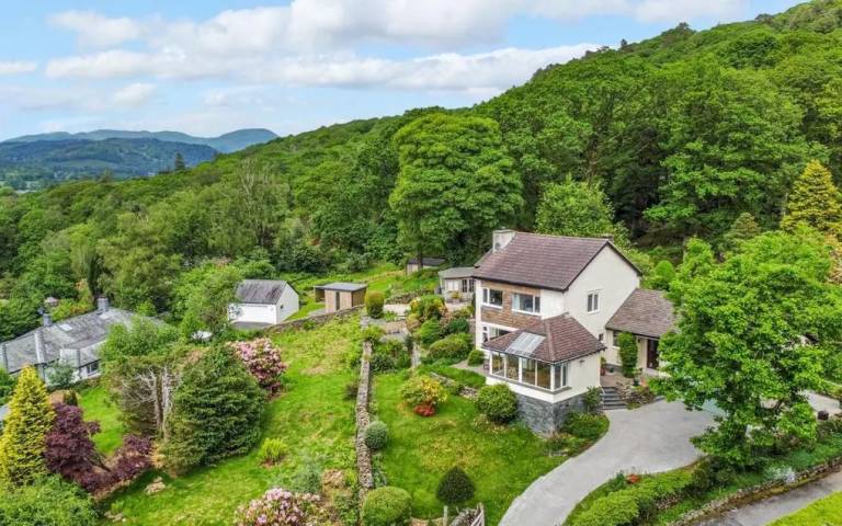 Fully equipped cottage with patio & garden | Pet-friendly — photo 3