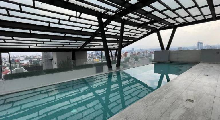 Apartment with pool in Mexico City