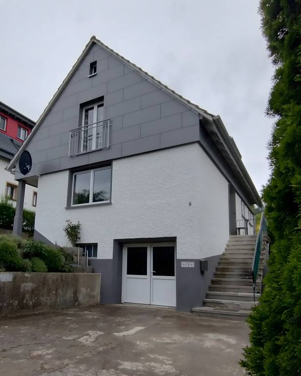 House with terrace, barbecue & yard | Garden view — photo 4