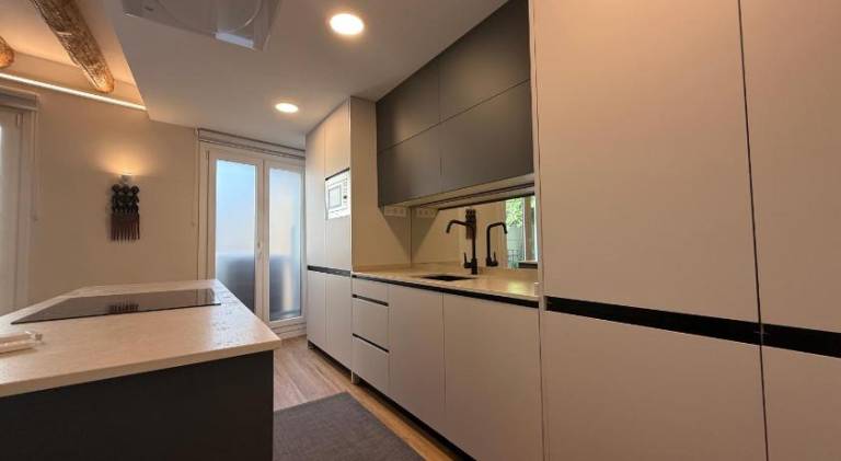 Nice rental apartment | Close to Cathedral-Basilica of Our Lady of the Pillar | Pets are welcome — photo 4