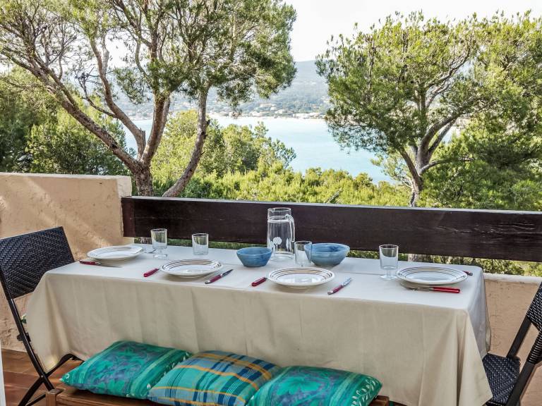 Holiday apartment with terrace | Sea view — photo 2