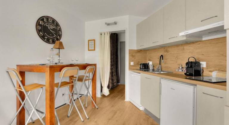 Apartment with 1 room for 4 persons — photo 3