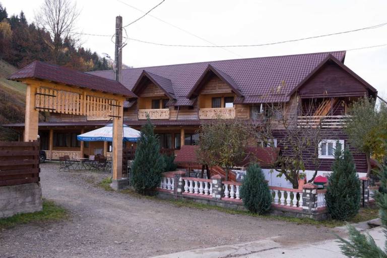 Accommodation Dămuc
