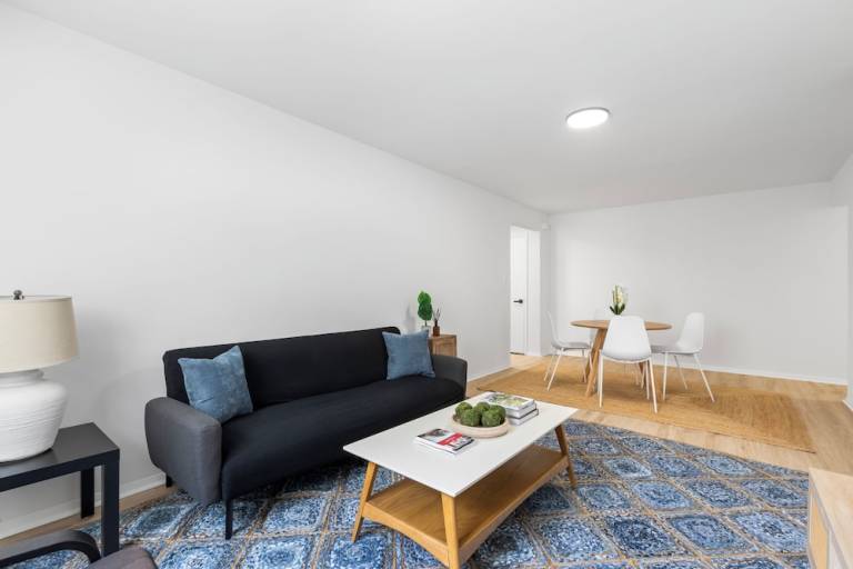 Condo Alexandria
