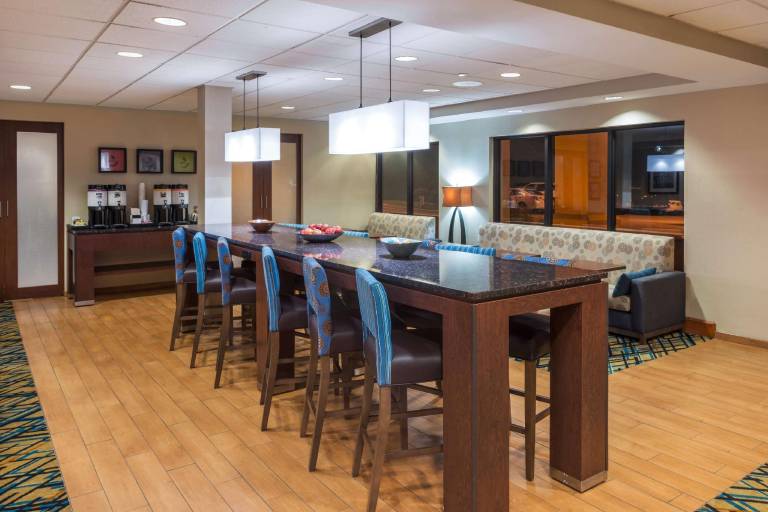 Hampton Inn Columbia — photo 4