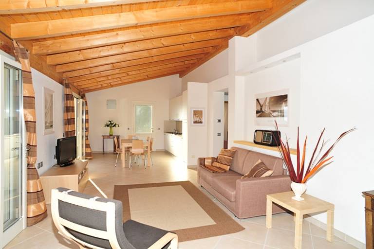 Holiday apartment with garden — photo 3