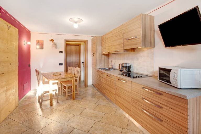 "Appartamento 2 - Alpen Suite" with Mountain View, Garden & Wi-Fi — photo 3