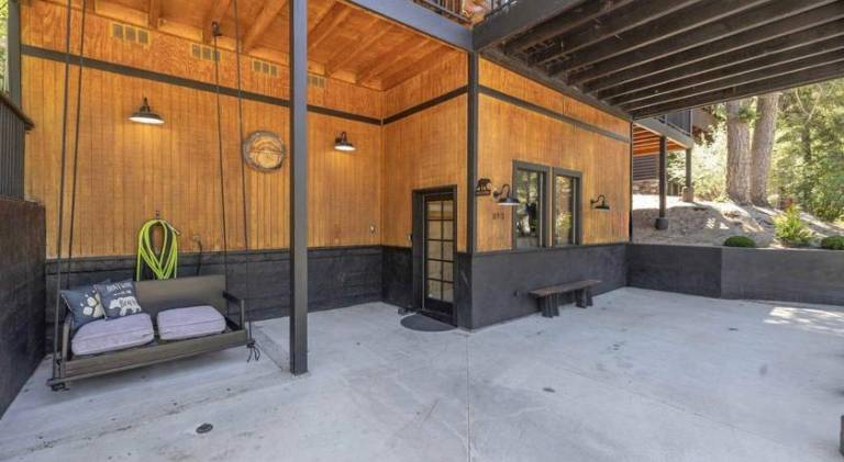 House with jacuzzi, barbeque & patio — photo 5