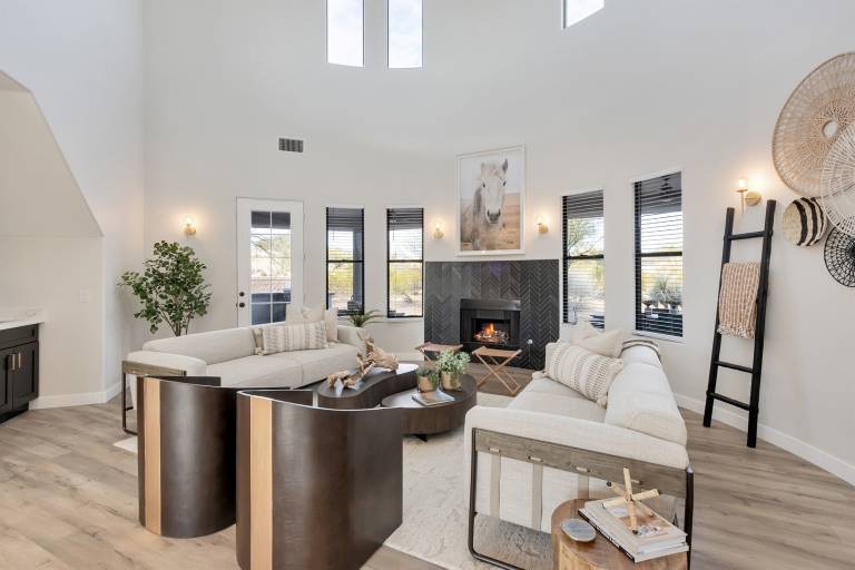 House Pinnacle Foothills