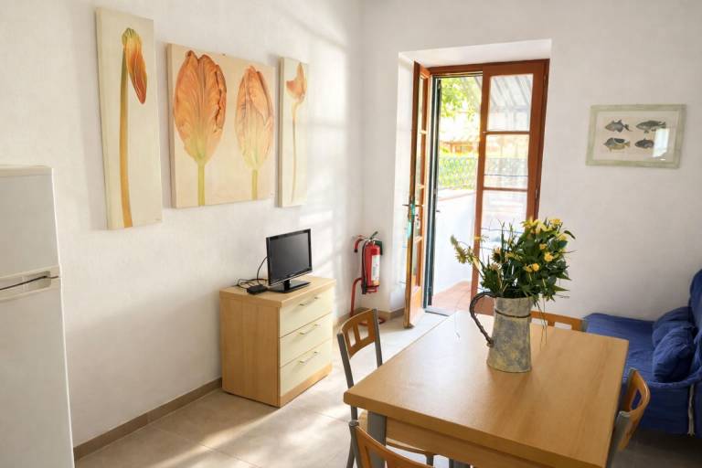 Amazing location 2 minutes from the beach! — photo 3