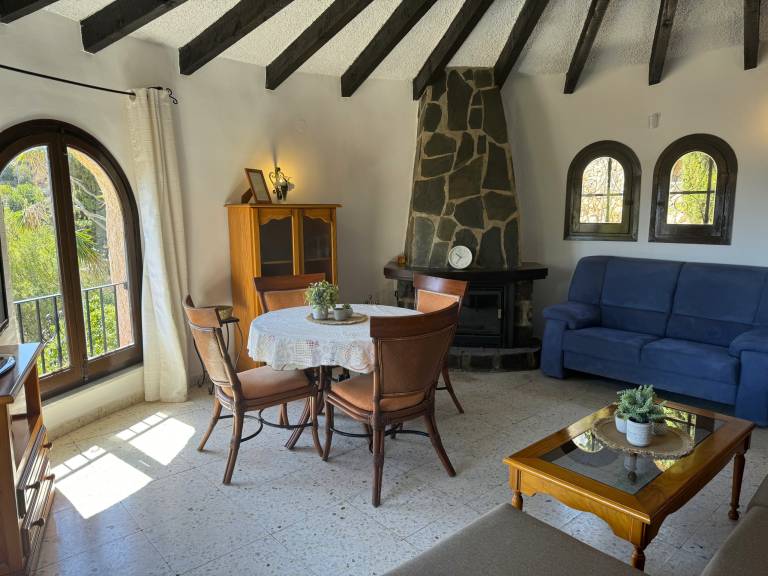 Fully equipped villa with private pool, patio & yard | Dogs allowed — photo 3