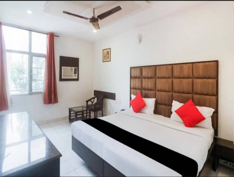 Goroomgo Motel Maurya Chandigarh — photo 2