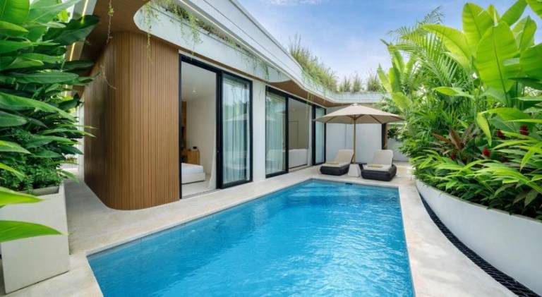Villa with terrace, barbeque & private pool in Pecatu