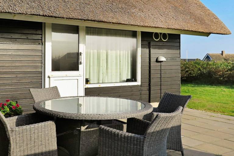 Vacation home with patio & BBQ — photo 2