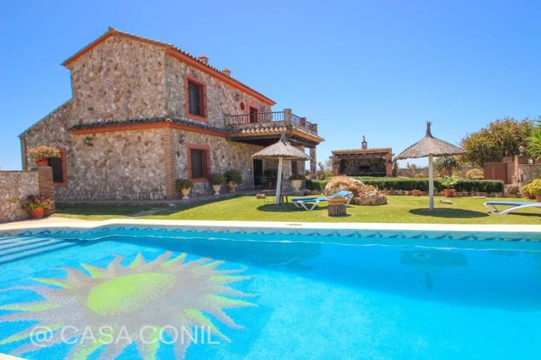 Villa with terrace, private pool & barbeque — photo 4