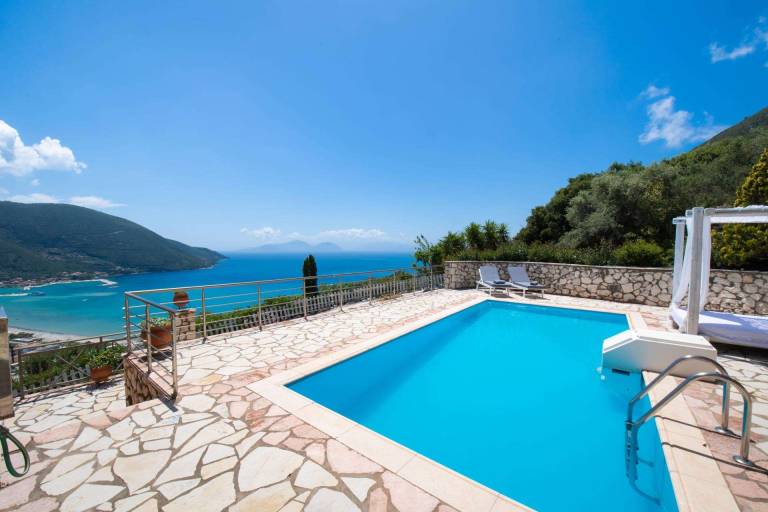 Villa Ponti Agiou Petrou