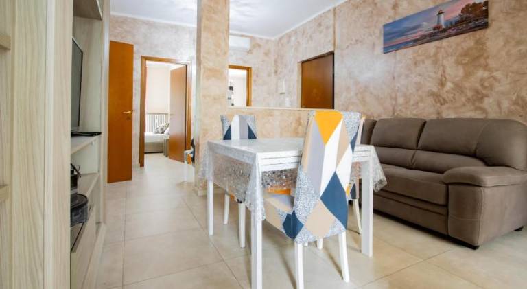 Holiday apartment with 2 rooms for 5 persons — photo 3