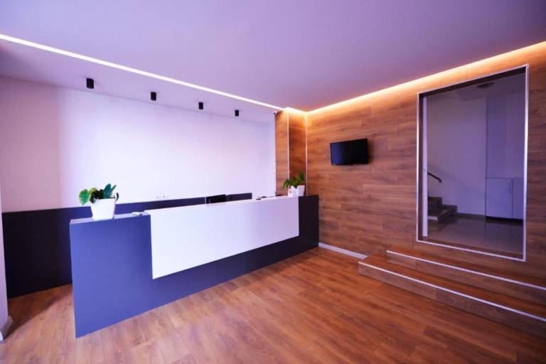 Serviced apartment with terrace & yard — photo 3
